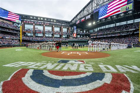 Roof opened and closed in Rangers season opener vs. Phillies